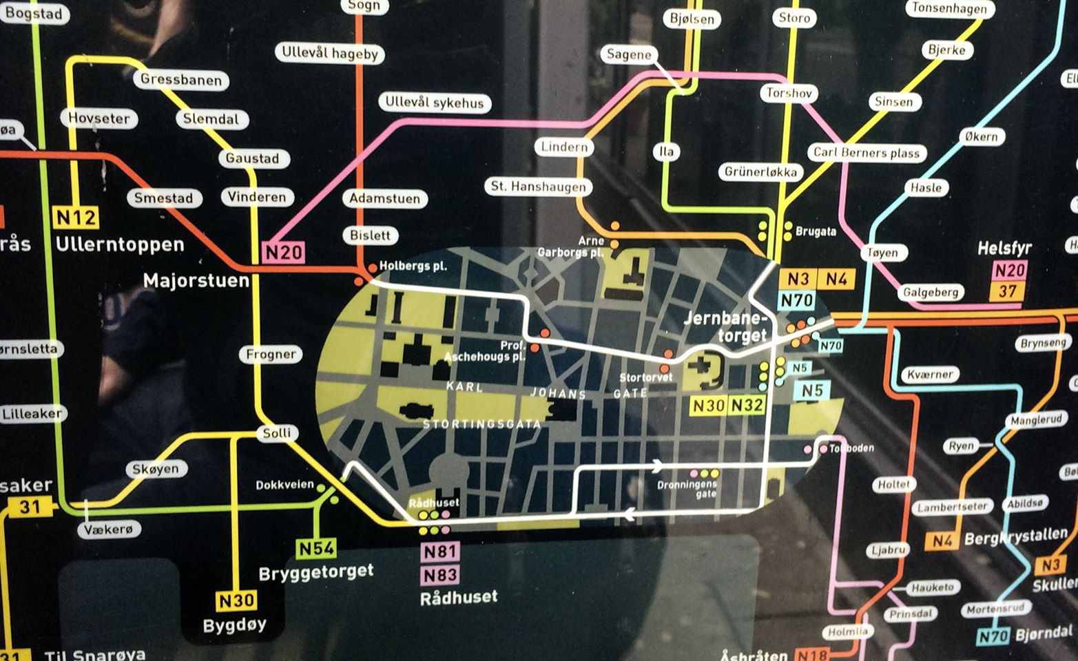 скролить трое суток